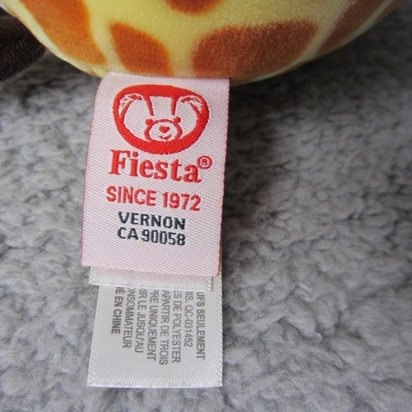 Lil' Huggy Nathan the Giraffe‎ Stuffed Animal by Fiesta 7'' long - Picture 7 of 10